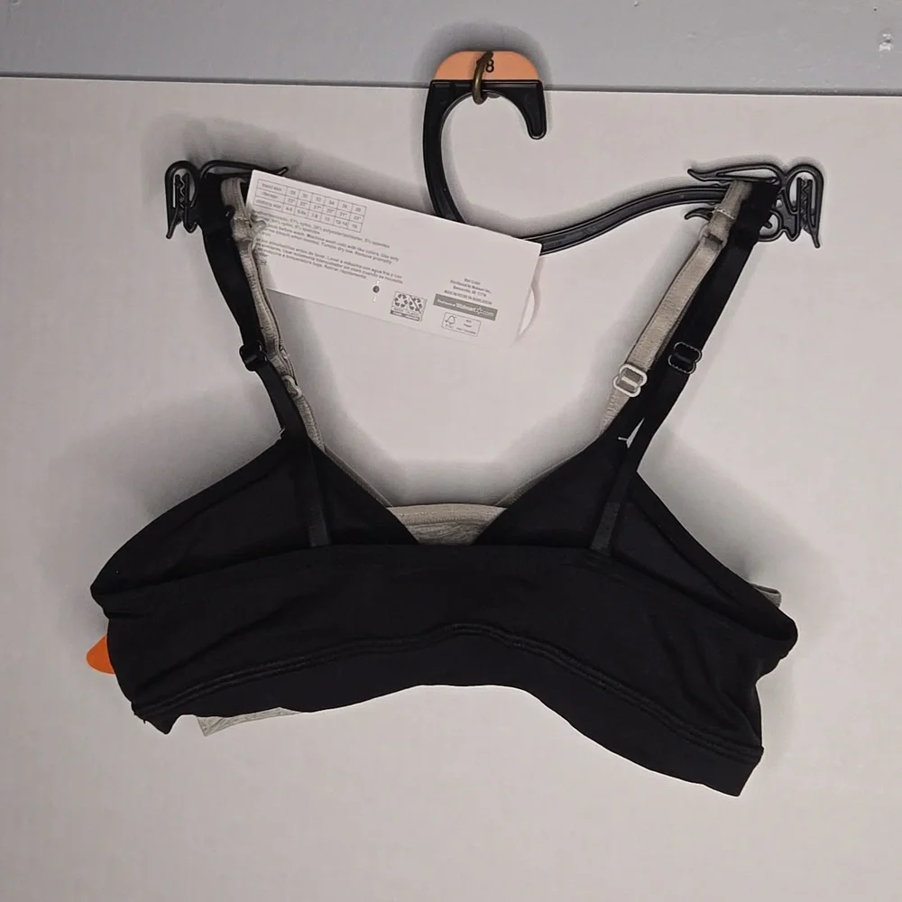 WONDER NATION 2 BRALETTES SIZE‎ GIRLS 28 GRAY AND BLACK CONVERTS TO RACERBACK